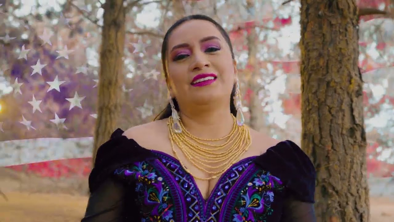 LILI MACAS 