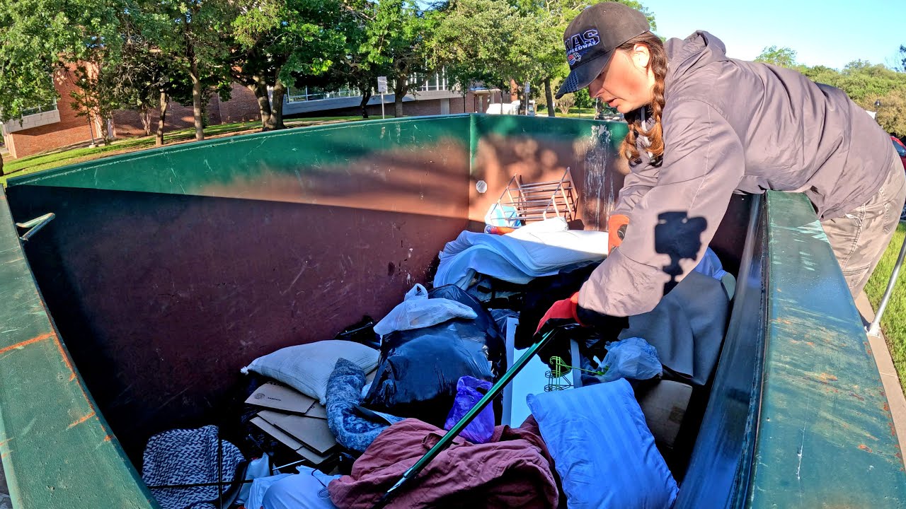 Dumpster Diving College Move Out – Full Truck Bed of Clothes, Decor, and MORE