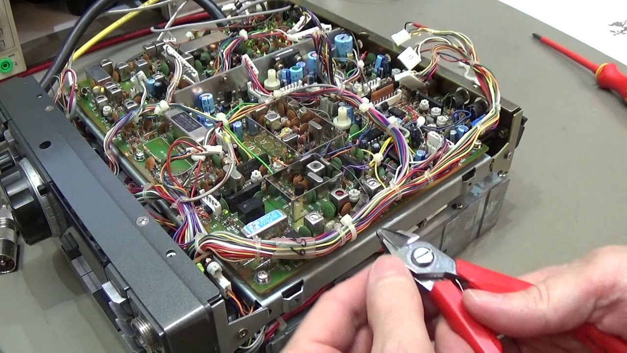 #165 ICOM IC-735 not tranceive fixed. Detailed alignment procedure shown.