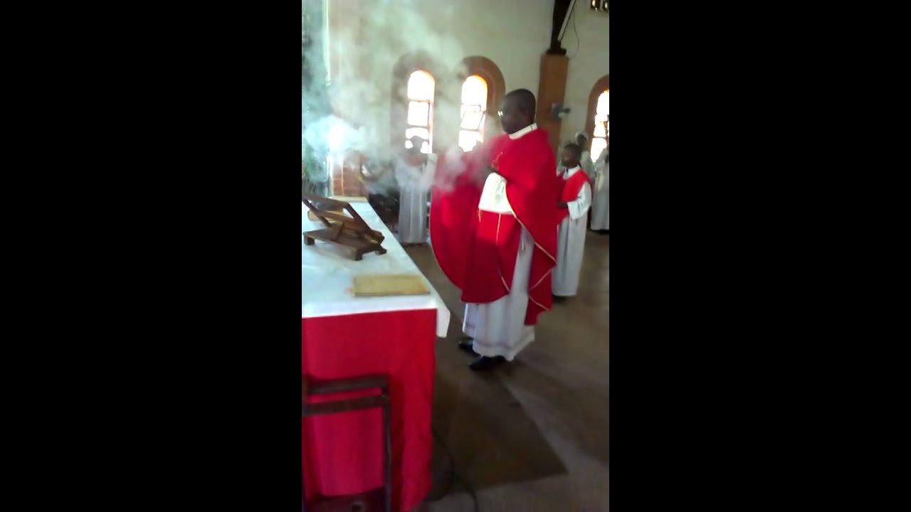 Messe des rameaux à Bwamanda