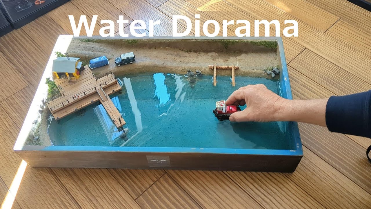 A small box pool, you can play with just a bucket of water!