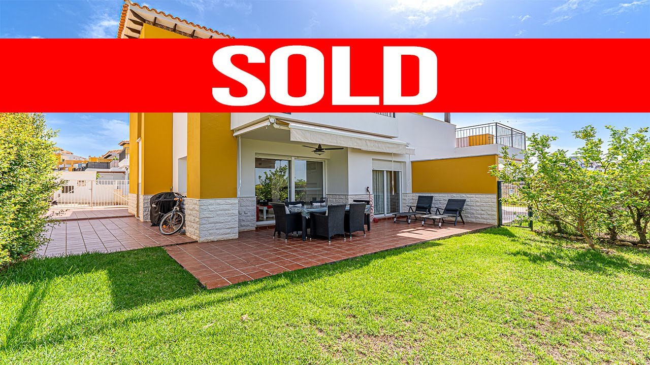 (SOLD) VP-V3 | A Semi Detached Villa with Private Garden & Terraces in Vera Playa | 279.500€