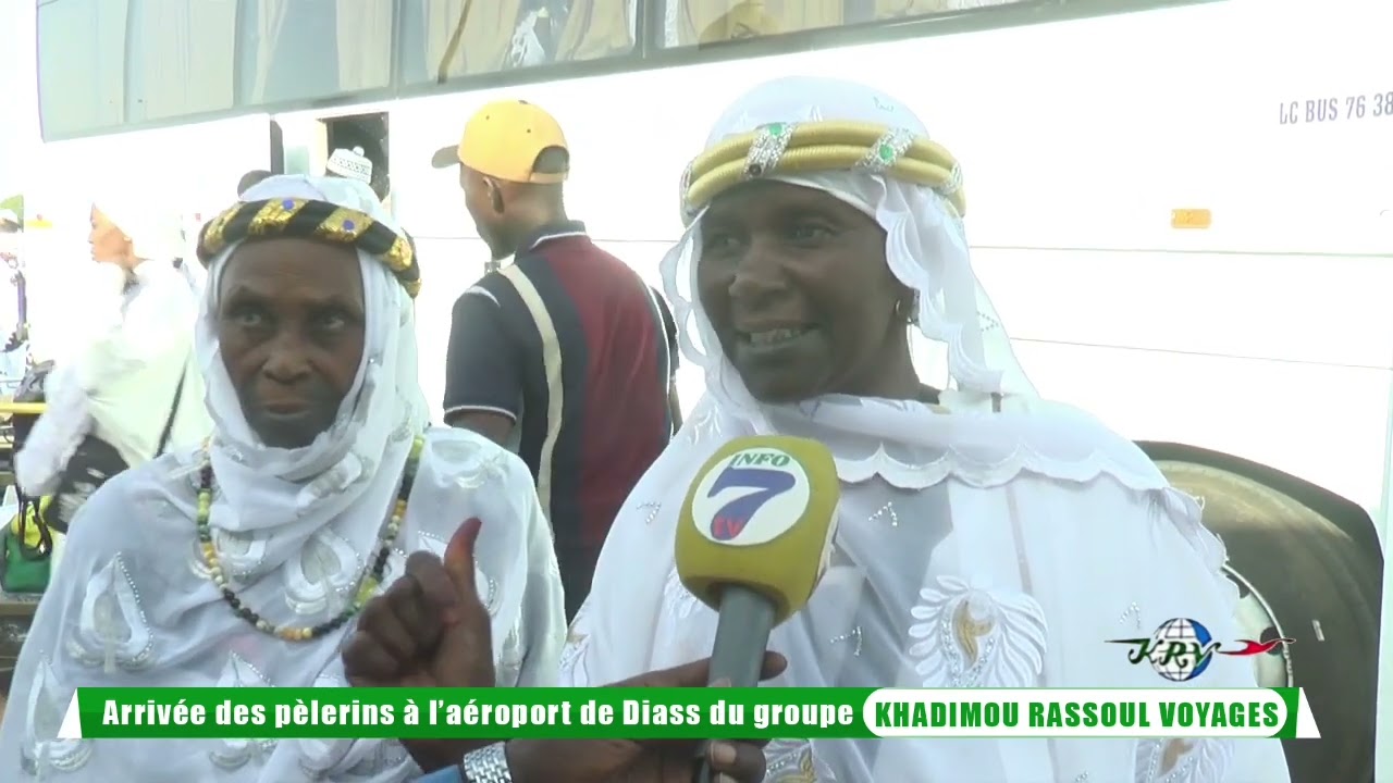 Arrivé des pèlerins du groupe KHADIMOU  RASSOUL VOYAGES a l'aéroport de Diass
