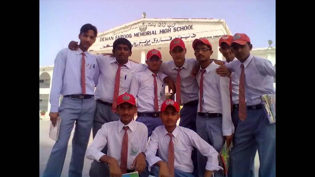 Dewan students hum sai piyar karlai tu