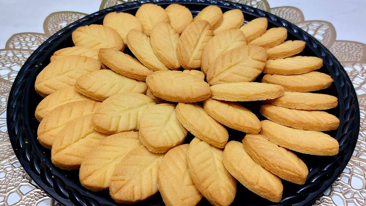 لو عندك بيضة وكوبين دقيق هتعملى اكتر من ٨٠ قطعة بسكوت والطعم حكاية 👌😋