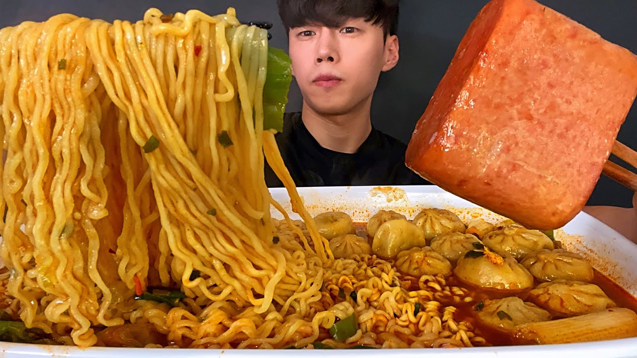 ASMR MUKBANG - корейская лапша со специями + кимчи / соц-шоу