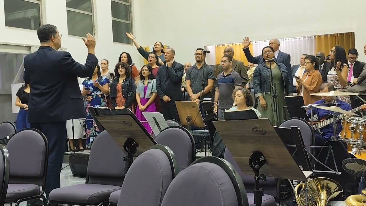 É bom cantar louvores ao Senhor - Coral Emanuel Louvores 