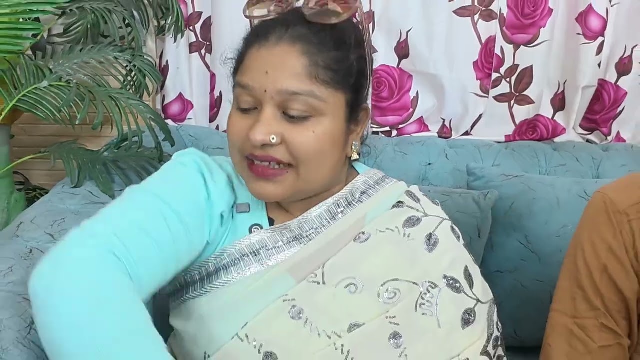 বিক্ষোক মনে করে হবু শাশুড়িকে ঘাড় ধাক্কা দিয়ে বের করে দিল হবু ছেলের বউ, অতঃপর