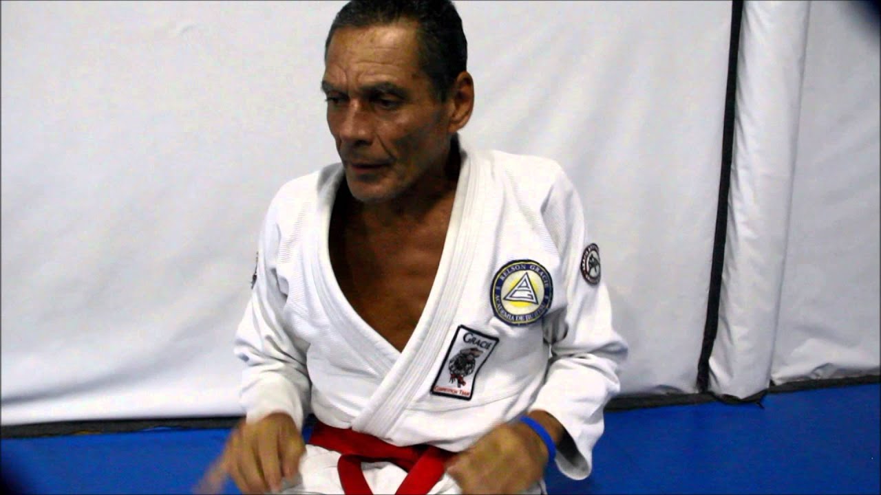 100kg: Relson relembra o dia em que Helio Gracie fez valentão 'desaparecer'