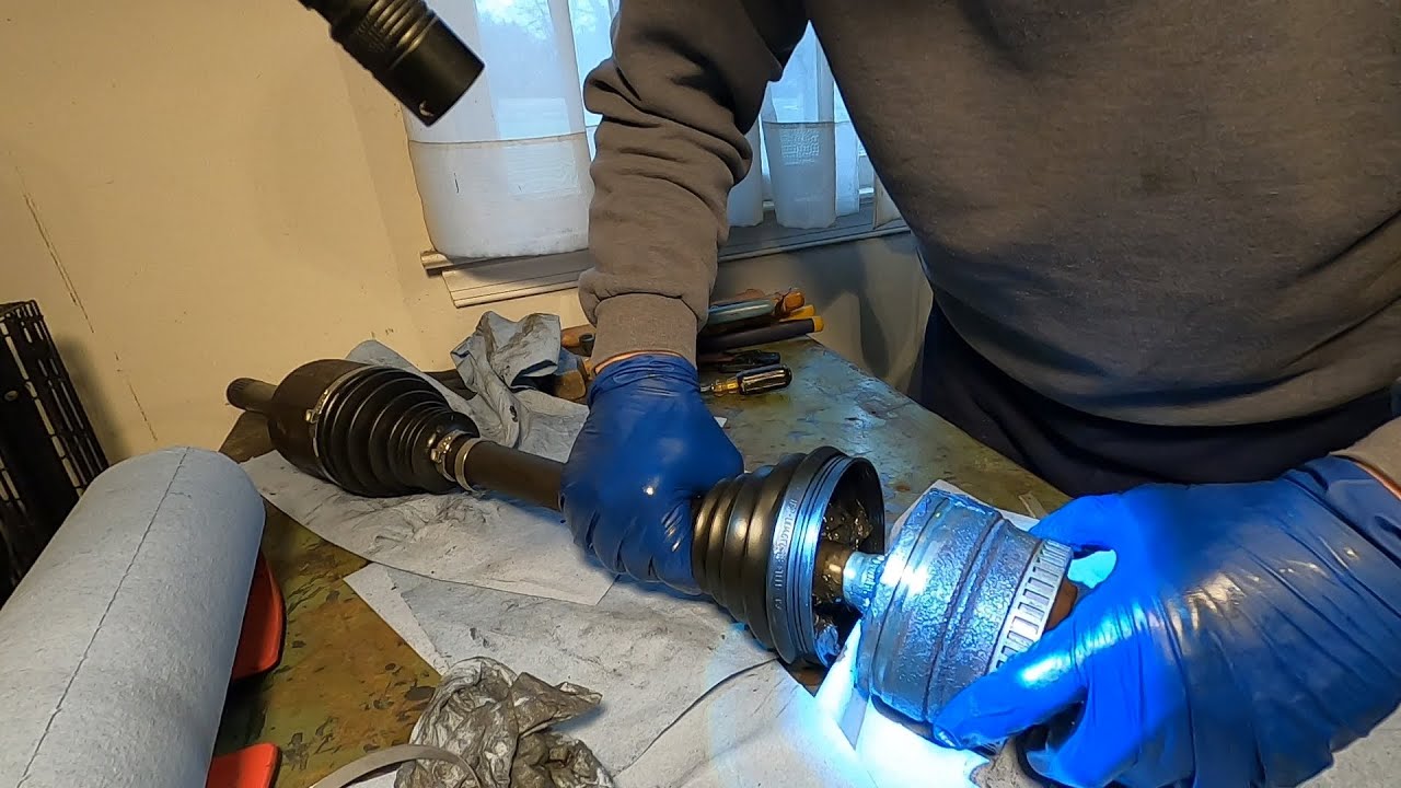 2012 Range Rover Rear CV Axle Re-Boot