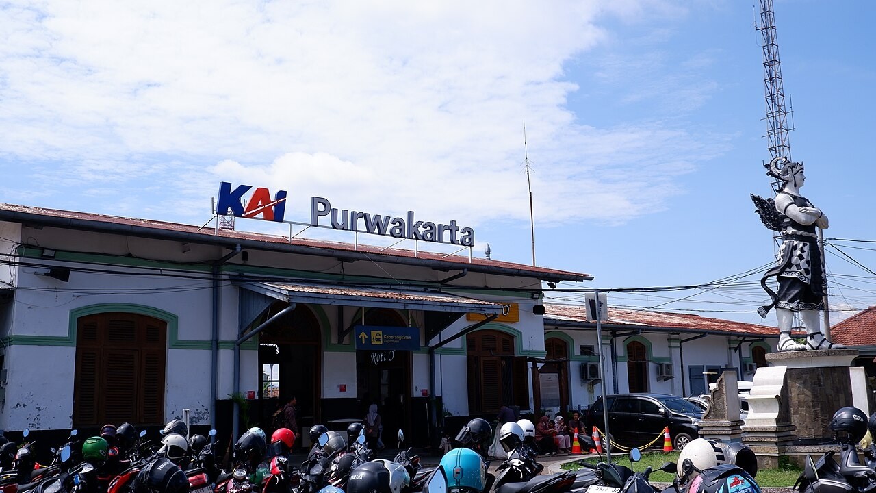 HEALING MURAH EPS 1 | Eksplor Kereta Murah: Cikarang ke Purwakarta