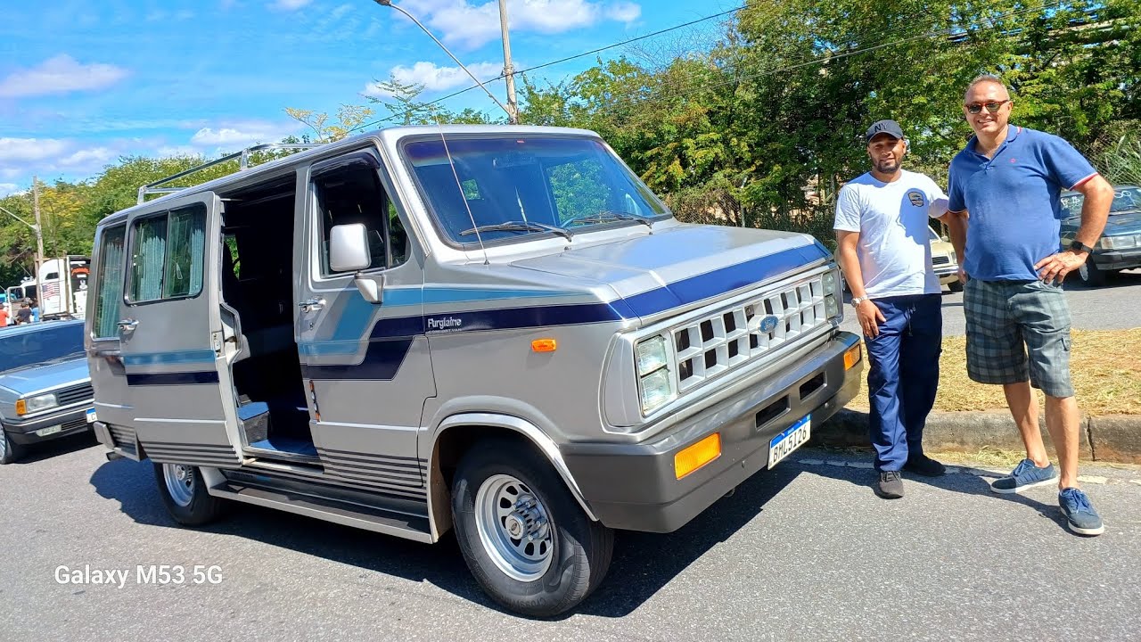 Apresentando: Ford FurgLaine Confort.Van ano 1988 Diesel MWM 229. Carro que pertenceu a Rede Globo🌎