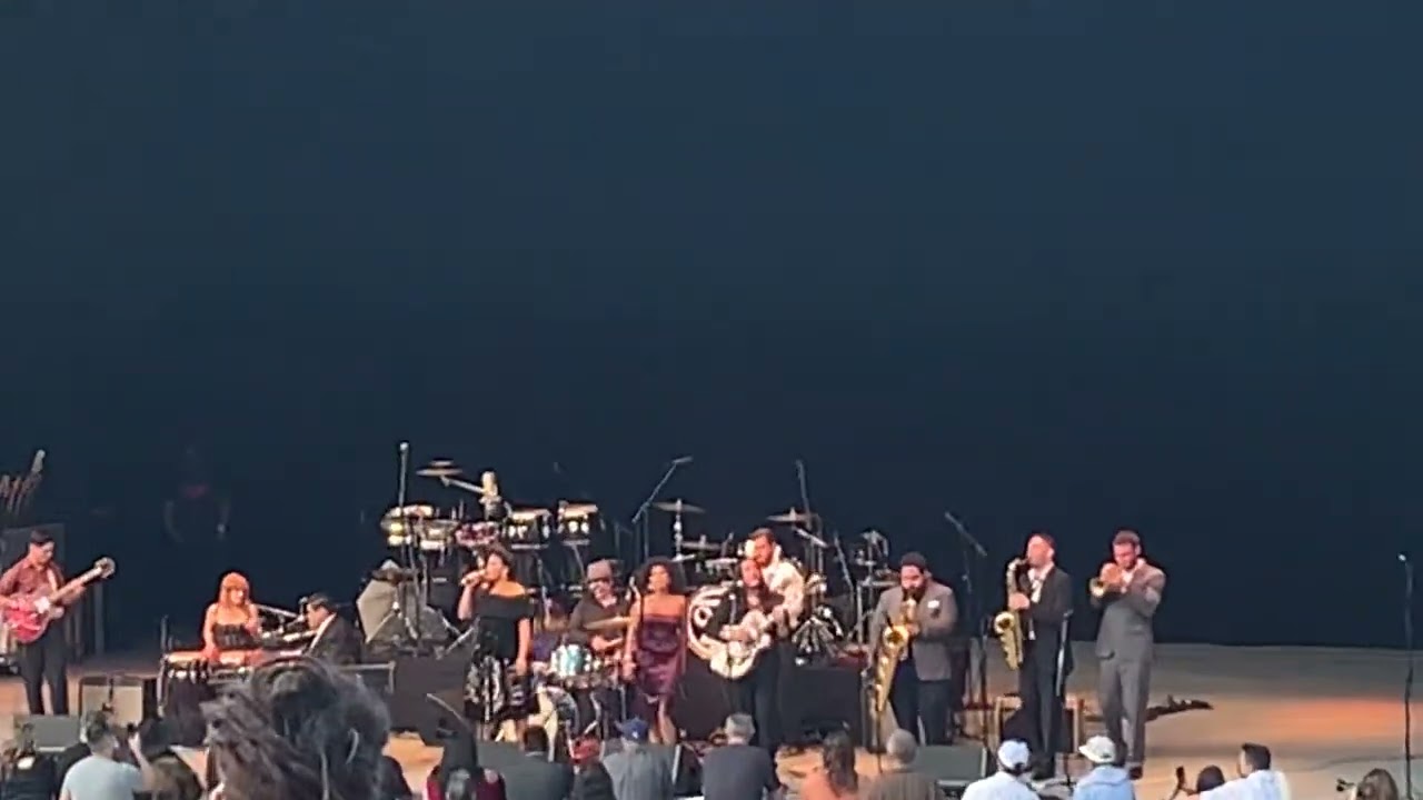 Itzcalli Marie - Show Me Love live at the Greek Theatre