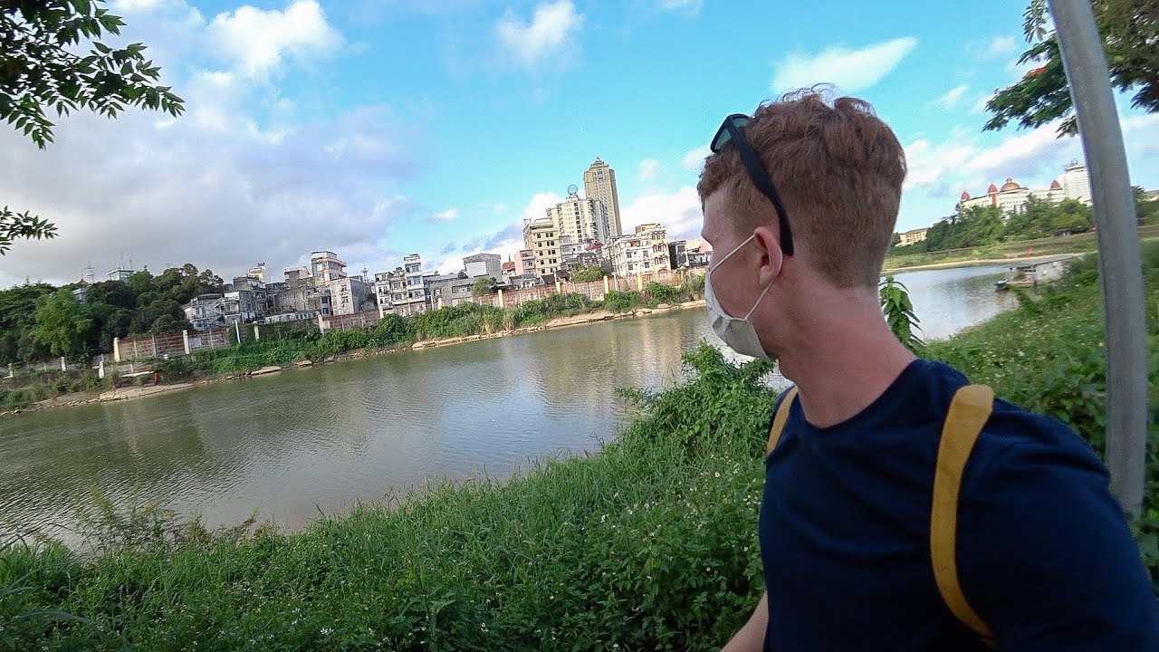 Vietnam's strange border with China 🇻🇳