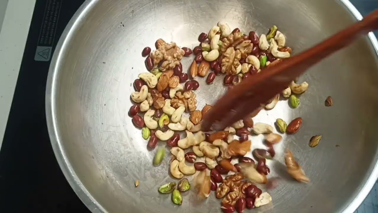 Dry fruits 😋 laddu బెల్లం పంచదార  ఏమి లేకుండా ఎంతో సింపుల్ గా వుండే లడ్డు