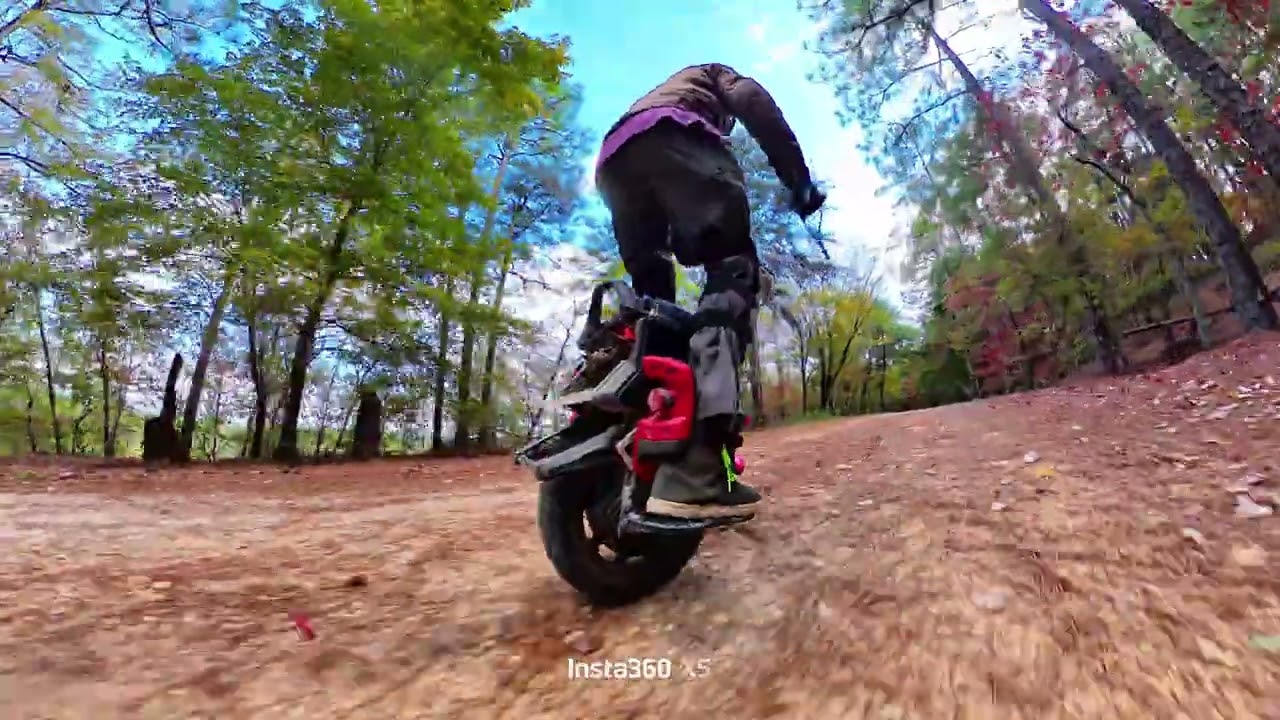 Nosfet Apex: Chasing trains and great views!