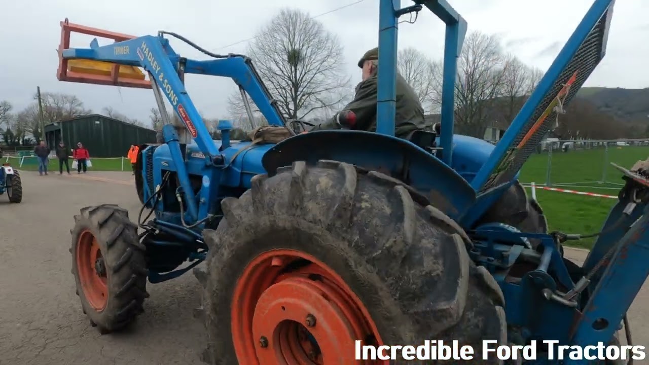1960 Roadless Fordson Super Major 4WD 3.6 Litre 4-Cyl Diesel Tractor (54 HP) Cooke Winch