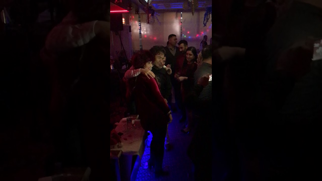 Oğuz Aksa&ccedil; 2018 Yılbaşı s&uuml;per halay Ali bey