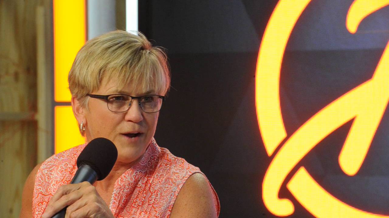 Holly Warlick reflects on Pat Summitt