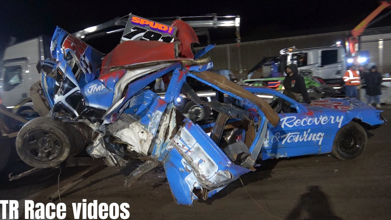 Kings Lynn Halloween Carnival Night 2025 Unlimited National Bangers