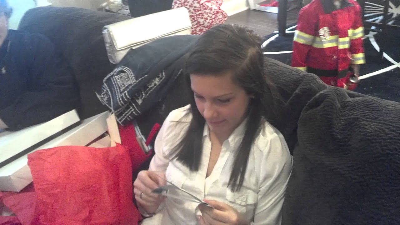 Elle getting Justin Bieber tickets for Christmas 2