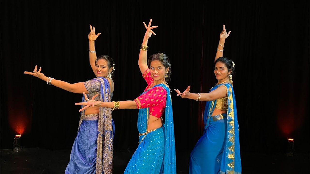 Reshma chya reghani| रेशमाच्या रेघांनी | Asha Bhosle | Motion Floors Dance Company choreography