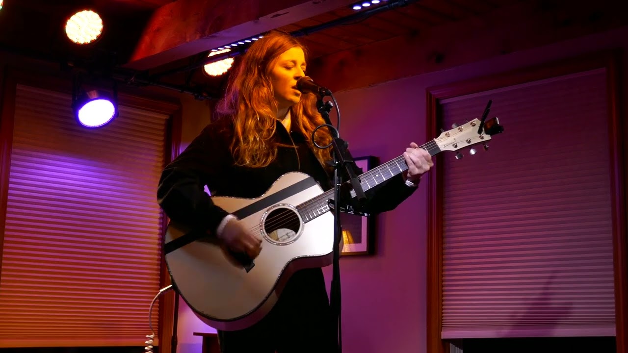 Jade Bird-Dreams-Billsville House Concert 20250924