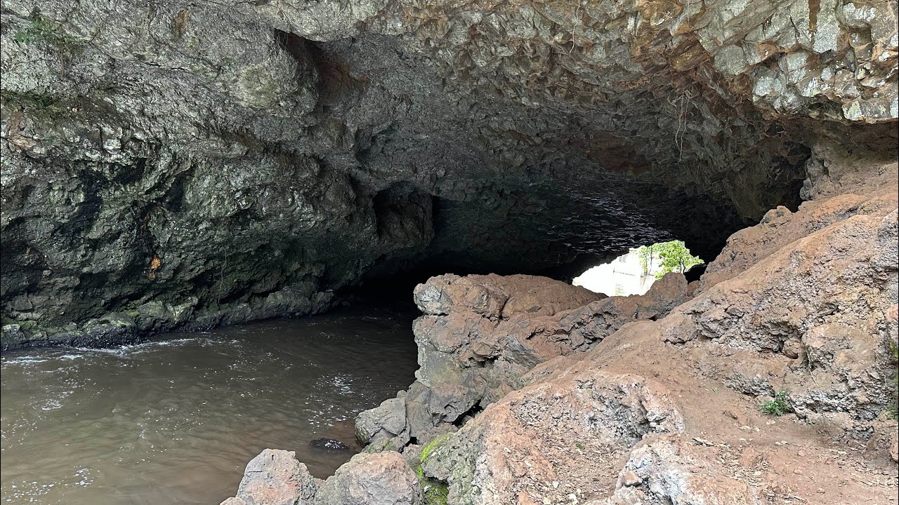 🪨 Ndaraca ya Ngai – God’s Natural Bridge in Kirinyaga 🌿