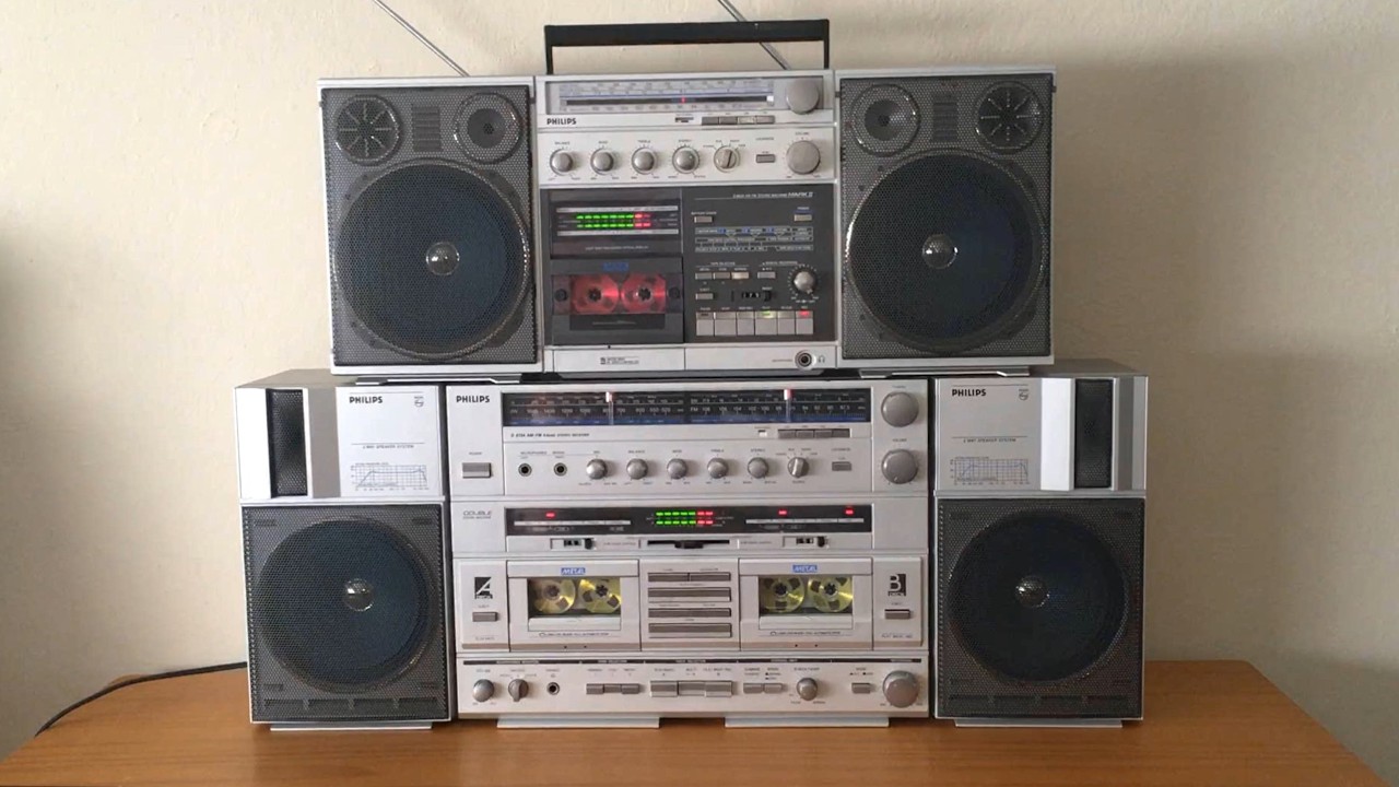 REVIEW: Philips D8734 boombox from 1982