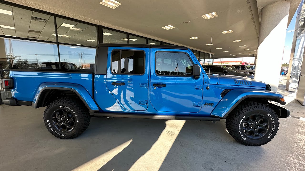 2023 Jeep Gladiator Willys 4x4 Hydro Blue Pearl