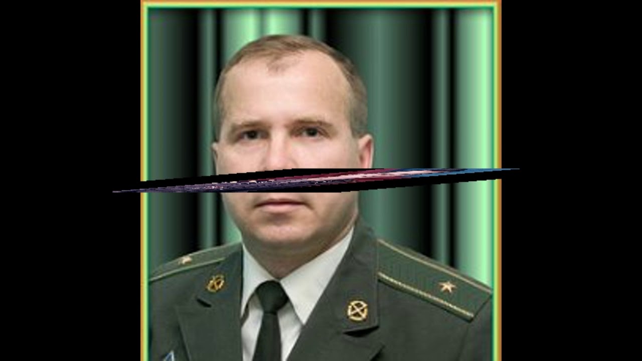 Гвардии майор.