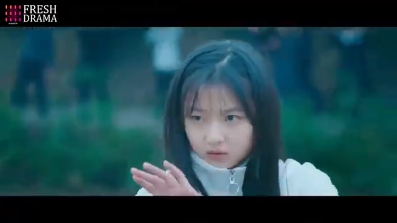 Gosh😱 His girlfriend's Chinese martial art is so gooood!! Her Tai Chi is invincible on the arena.