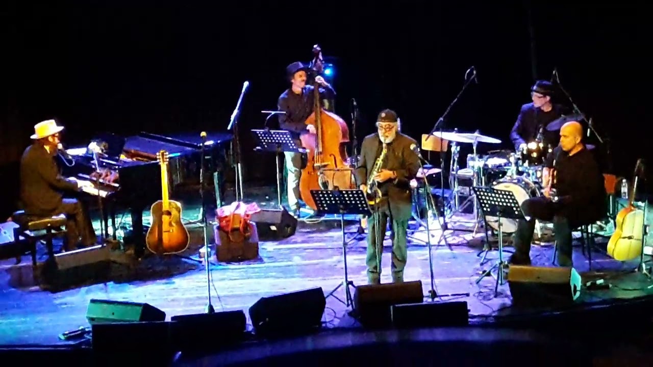 Vinicio Capossela - Resta con me / Stanco e perduto (live @ Espace Lumen)