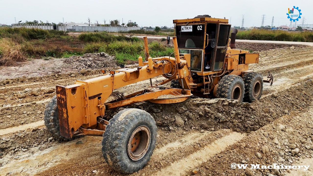 Best Action Heavy Motor Grader Komatsu Leveling Soil Build Foundation Village Roads Skills Operator
