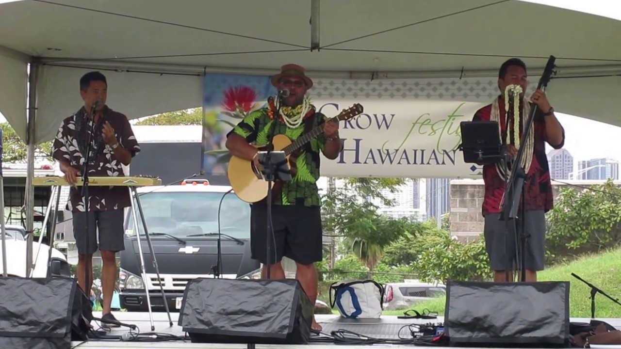 Ioane Burns & Kuana Torres Kahele - 