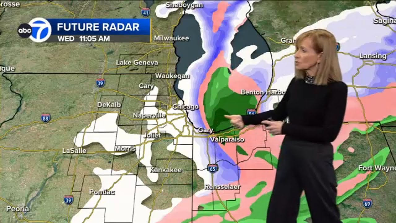 LIVE radar as now moves into Chicago area