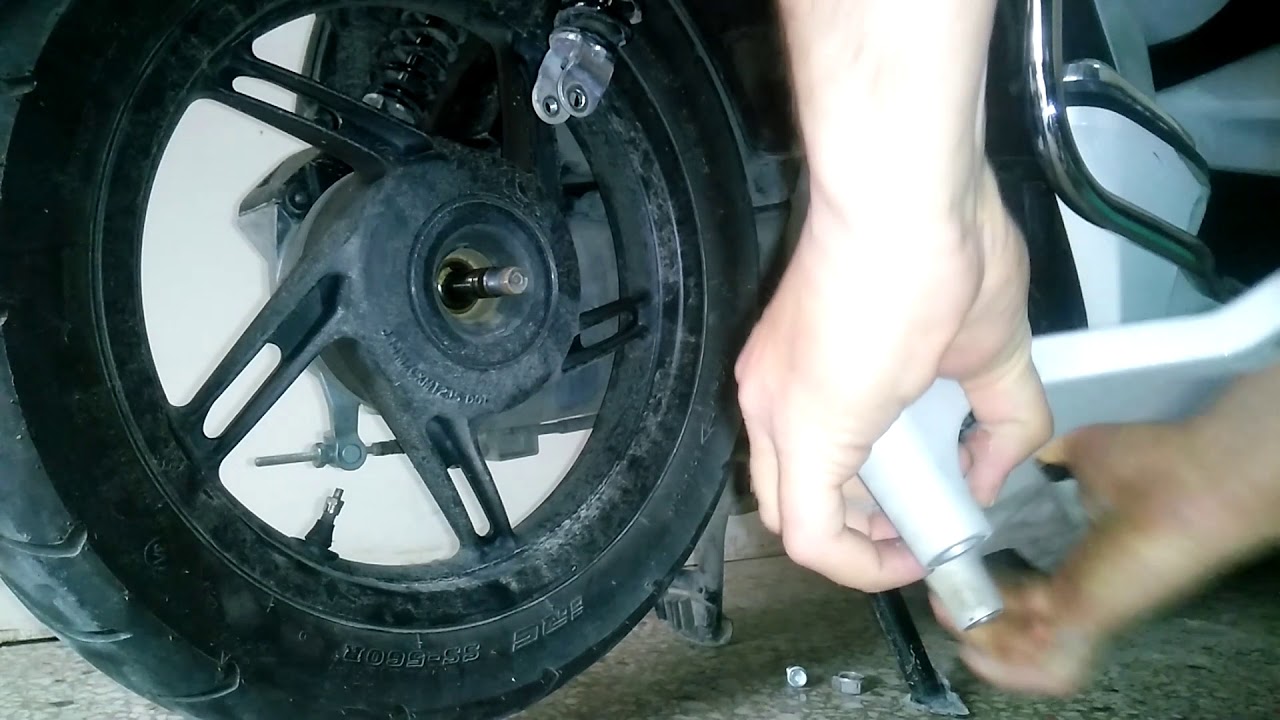 Pcx arka firen balatası değişimi ve Arka teker sökmek