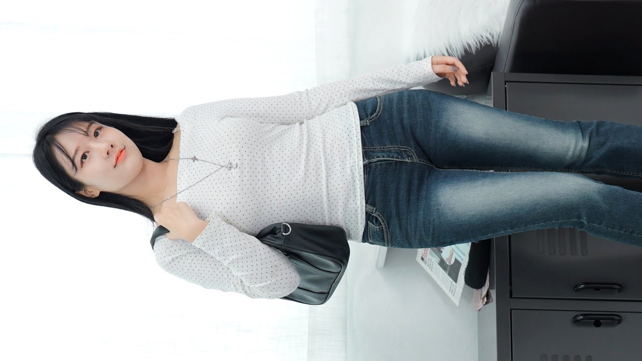 데일리 감성 가득한 나나의 모습 🤍 | Dot Top & Denim Look | Nana