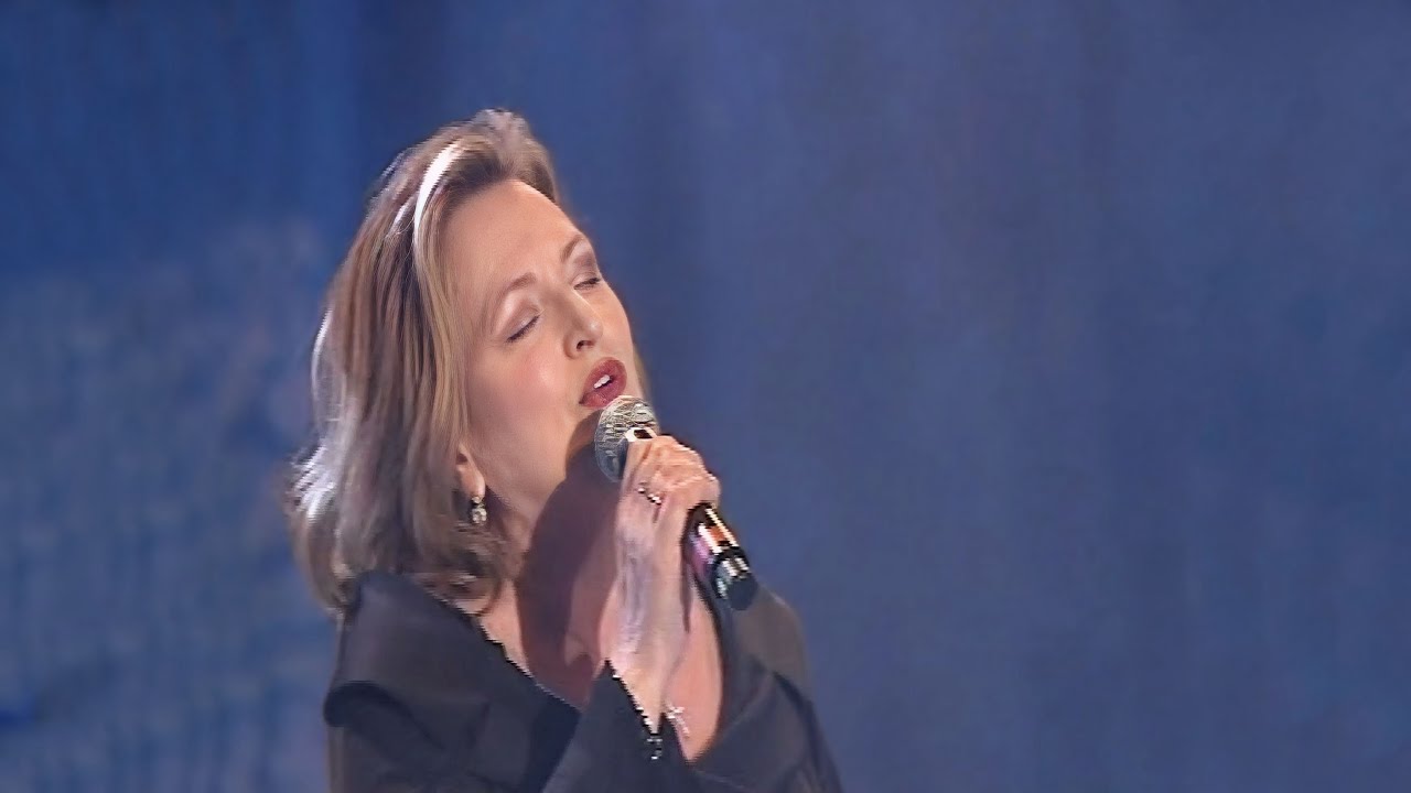 BARBARA DICKSON - THE ERISKAY LOVE SONG (LILT) Live (The Seekers)