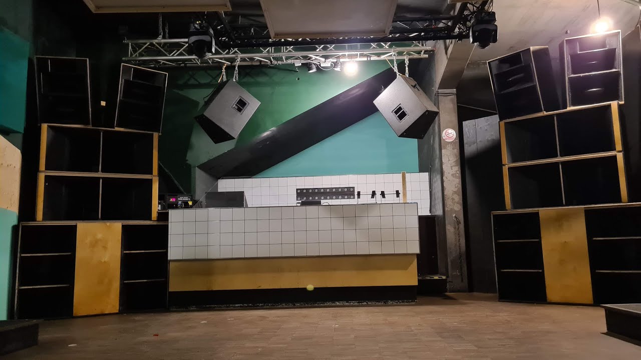 5-Wege horngeladene PA wird neu verkabelt - Auftrag Sound 25