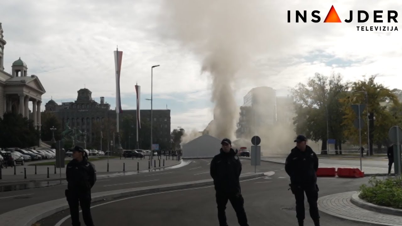 Upucavanje i požar ispred Skup&scaron;tine Srbije