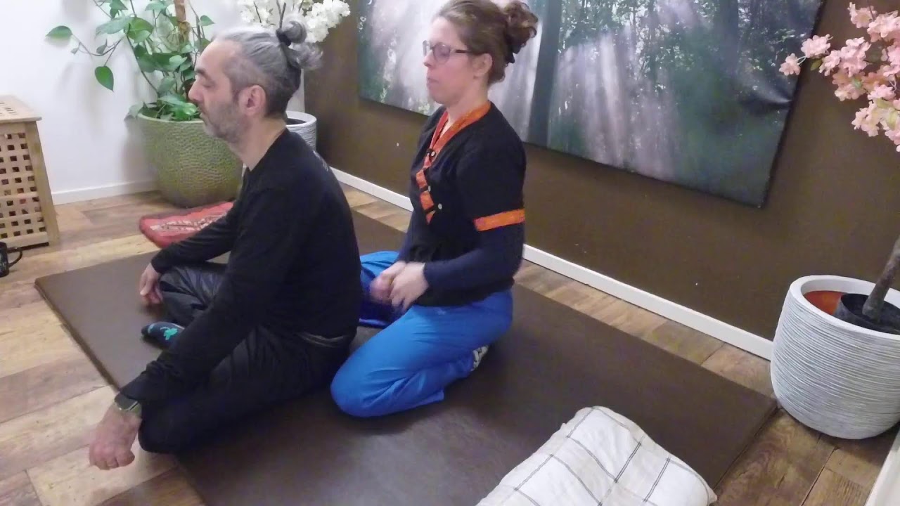Thai Hand Method – Massage Class Level 1 | Week 9 of Our 52-Week Massage Challenge