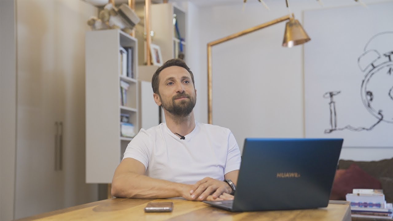 Dani Oțil ne-a făcut turul casei lui din Corbeanca | Tururi de case | Lovedeco