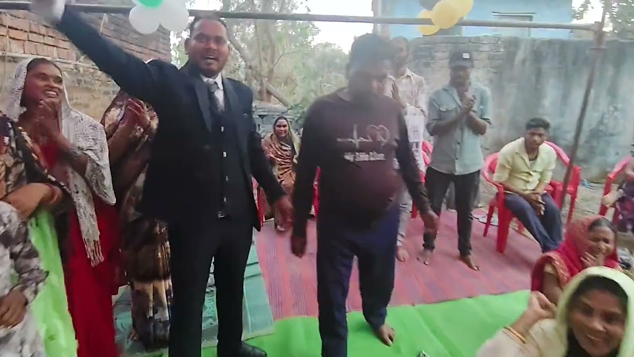 ये भाई 6-7 साल से बिना बैसाखी के सहारे चल नहीं पा रहे थे लेकिन आज यीशु मसीह ने चंगा किया 🥰🥰🥰