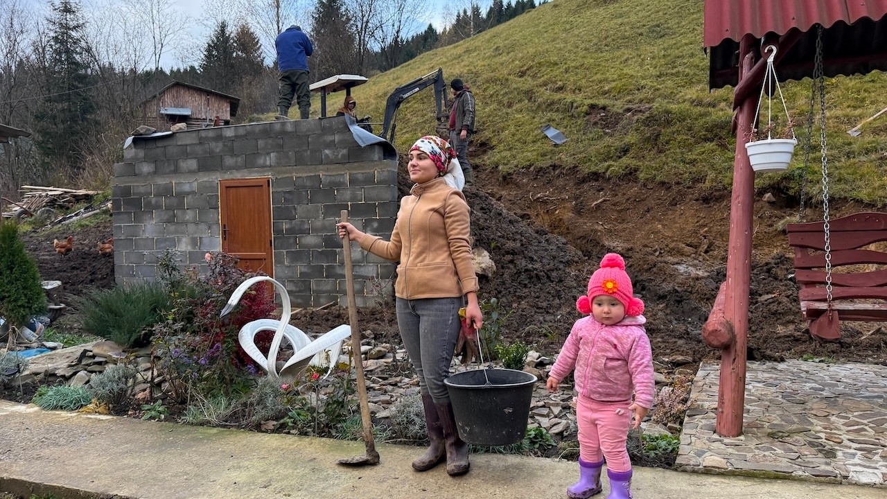 Cozy Carpathian Family Life 🏡 | Mini Excavator, Winter Cellar & Traditional Cooking 🍲✨