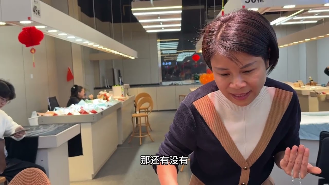 不忍错过！老板新出一批满绿无事牌青姐欲全打包！落锤价格破天荒