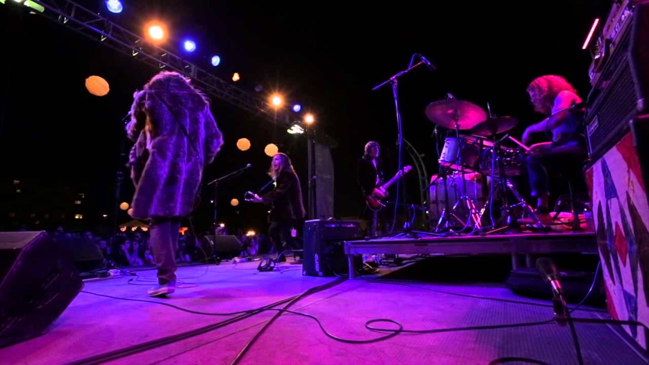 Desert Noises - Mice In The Kitchen (Live In Provo)