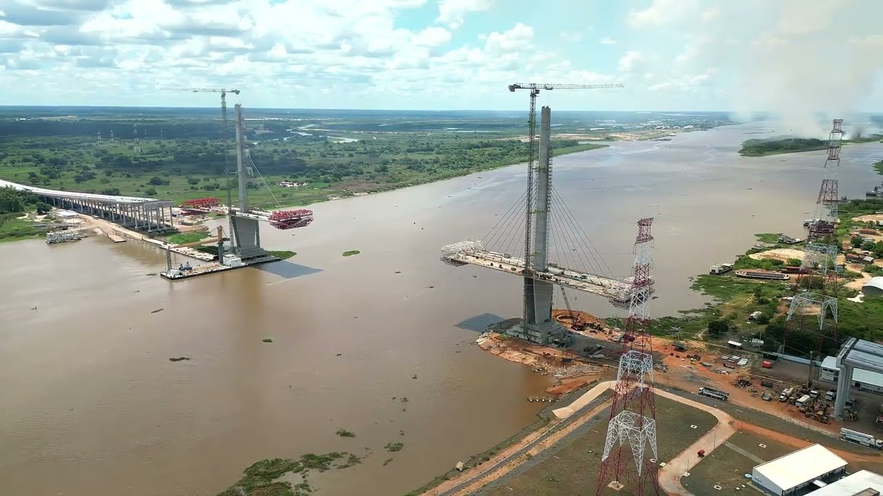 Puente Héroes del Chaco, Asuncion, Paraguay