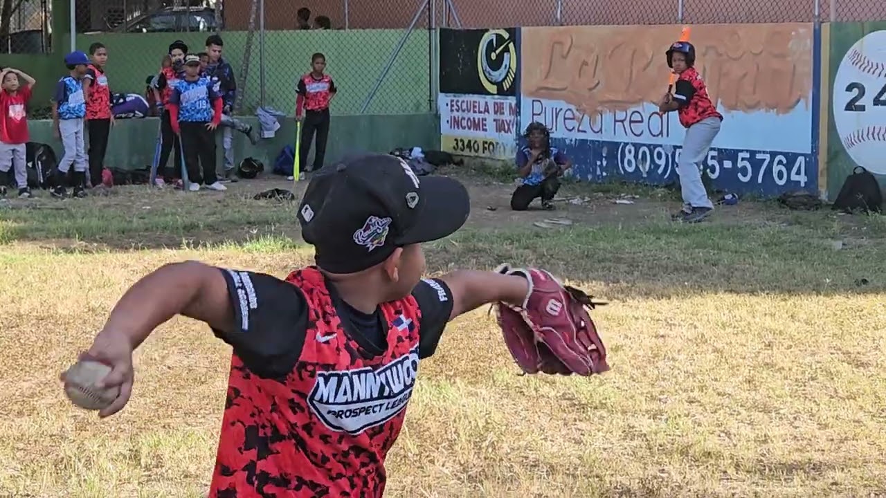 Partido de béisbol pequeñas ligas 