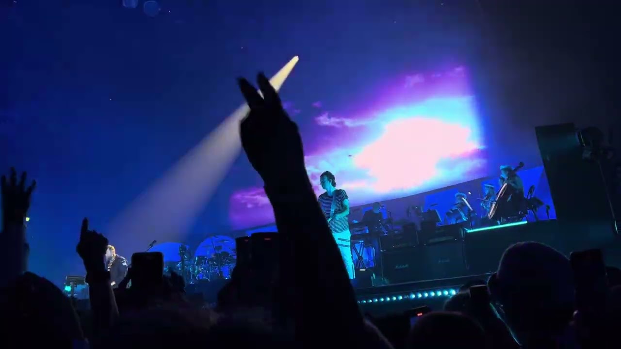 GORILLAZ - CALIFORNIA & THE SLIPPING OF THE SUN - Copper Box Arena, London - 02/09/2025
